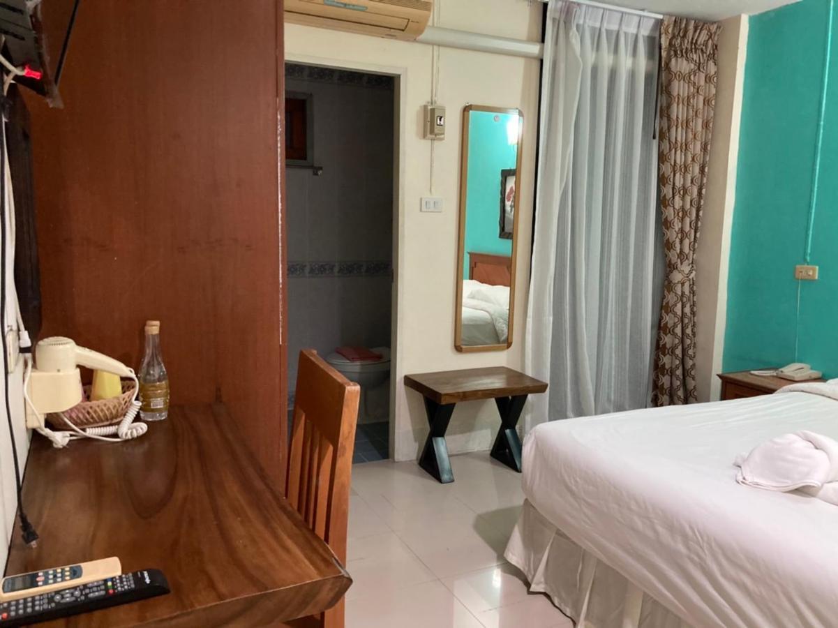 Md House Hotel Chiang Mai Bagian luar foto