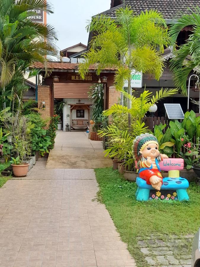 Md House Hotel Chiang Mai Bagian luar foto