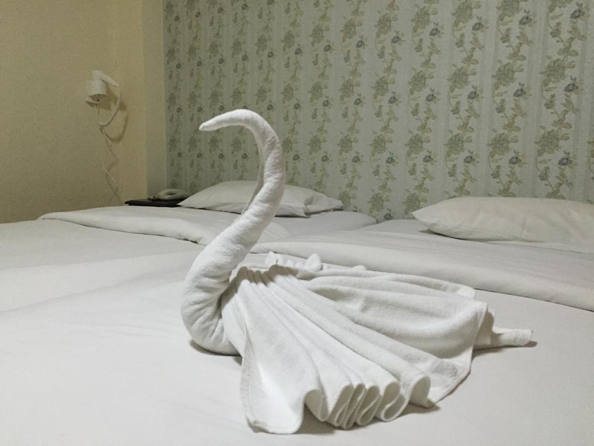 Md House Hotel Chiang Mai Bagian luar foto