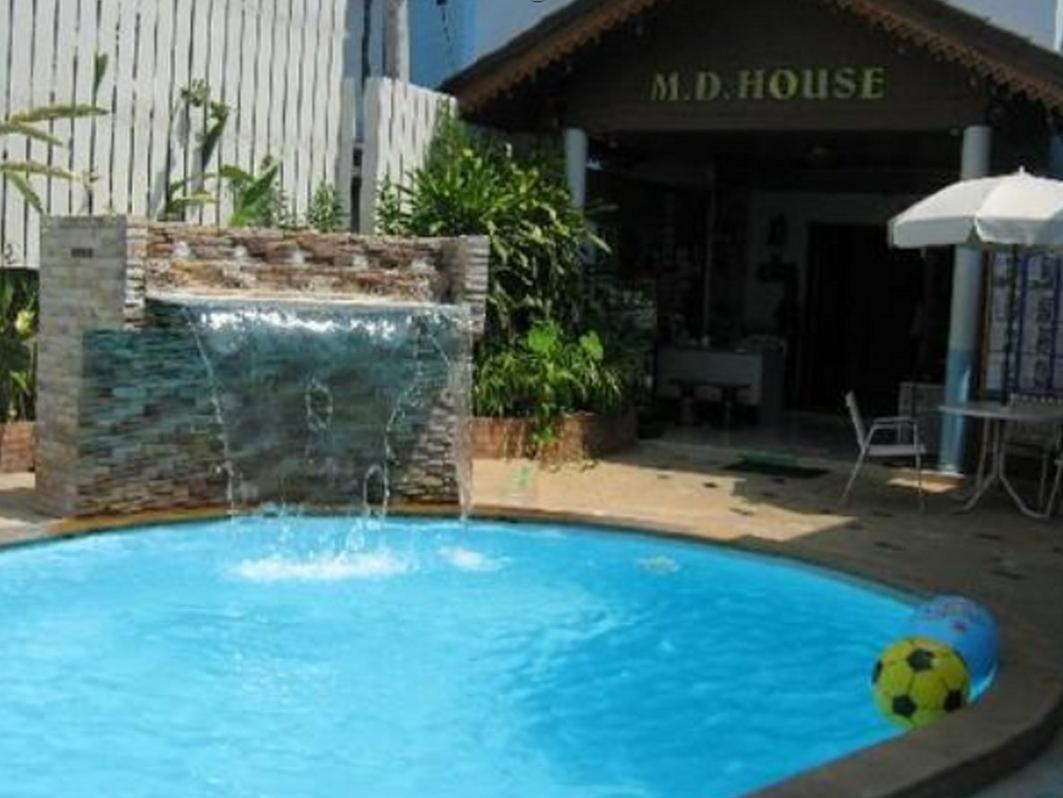 Md House Hotel Chiang Mai Bagian luar foto