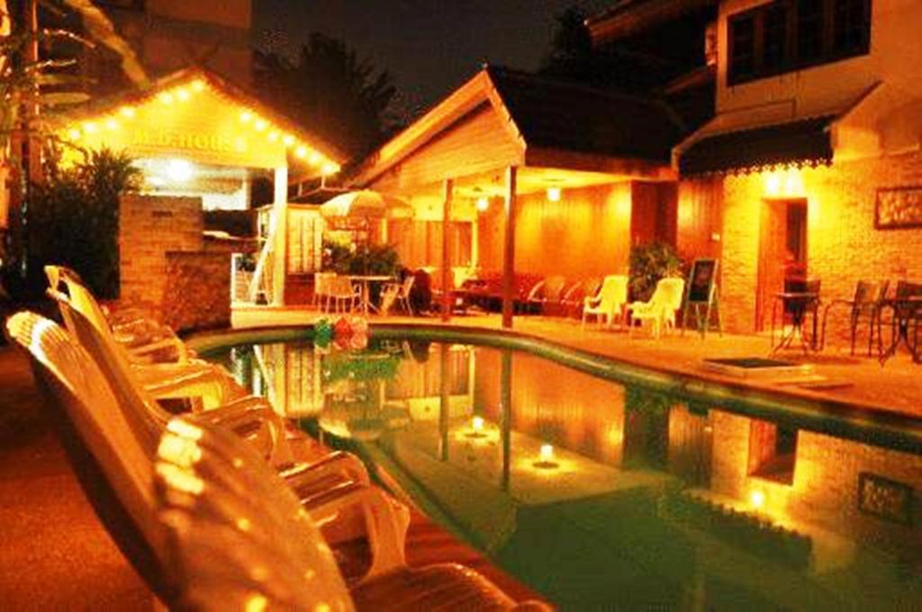 Md House Hotel Chiang Mai Bagian luar foto