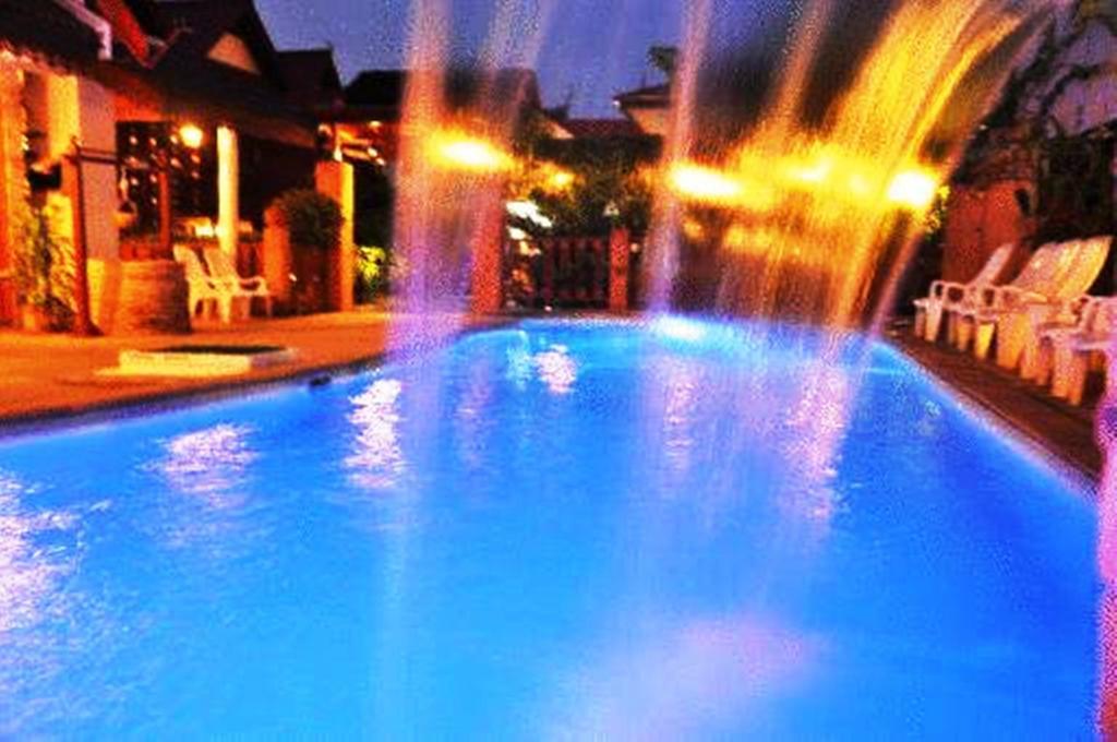 Md House Hotel Chiang Mai Bagian luar foto