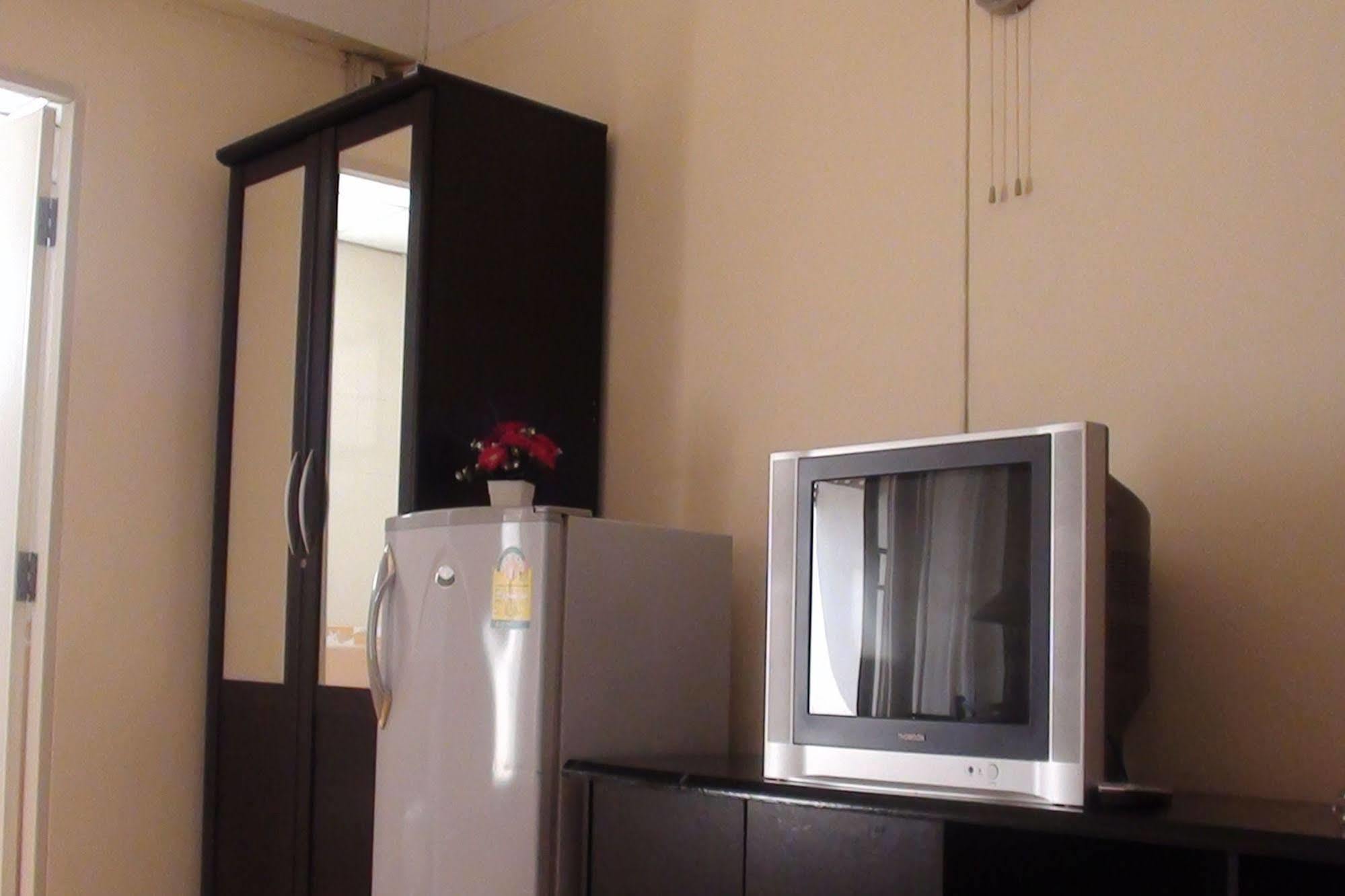 Md House Hotel Chiang Mai Bagian luar foto