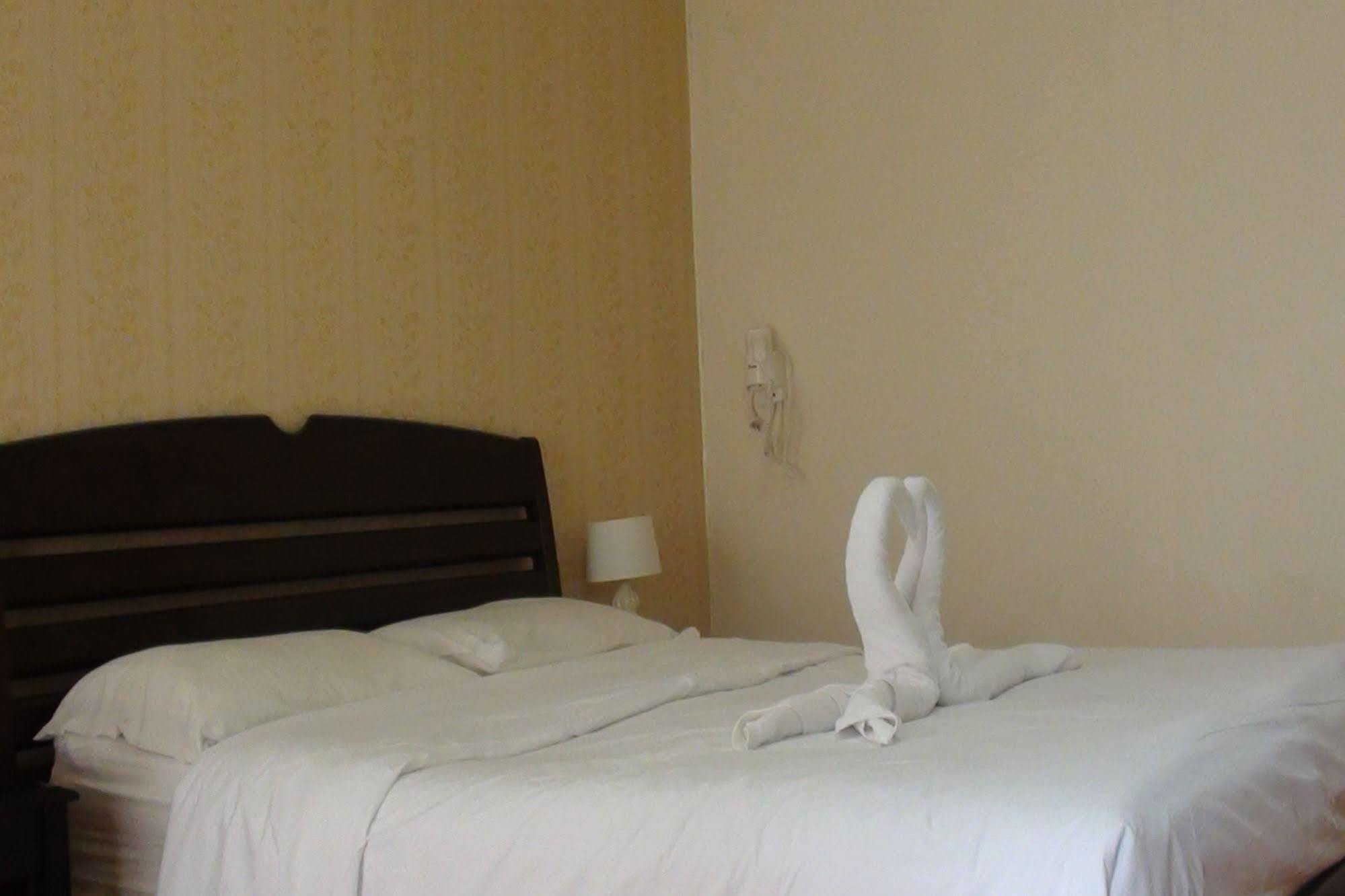 Md House Hotel Chiang Mai Bagian luar foto